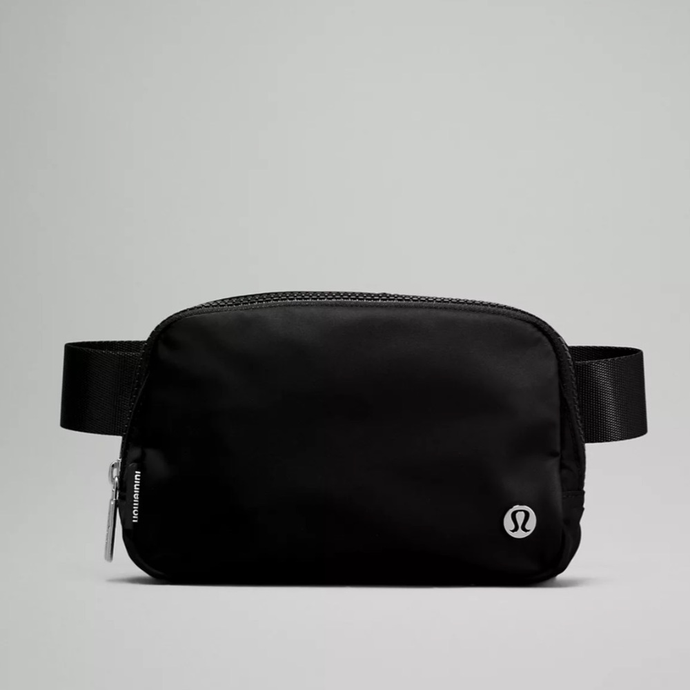 Lululemon Black 1L Everywhere Belt Bag - Excellent Condition